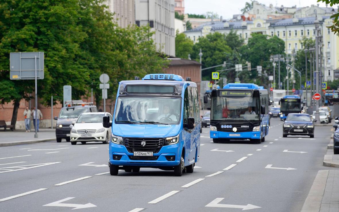 Парки Мосгортранса пополнили более 40 современных автобусов малого класса