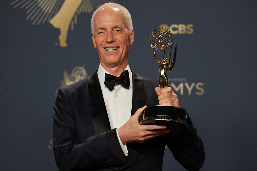 Тони Гилрой получил награду за лучший сценарий драматического сериала по &laquo;Звездным войнам&raquo; &laquo;Андор&raquo;.