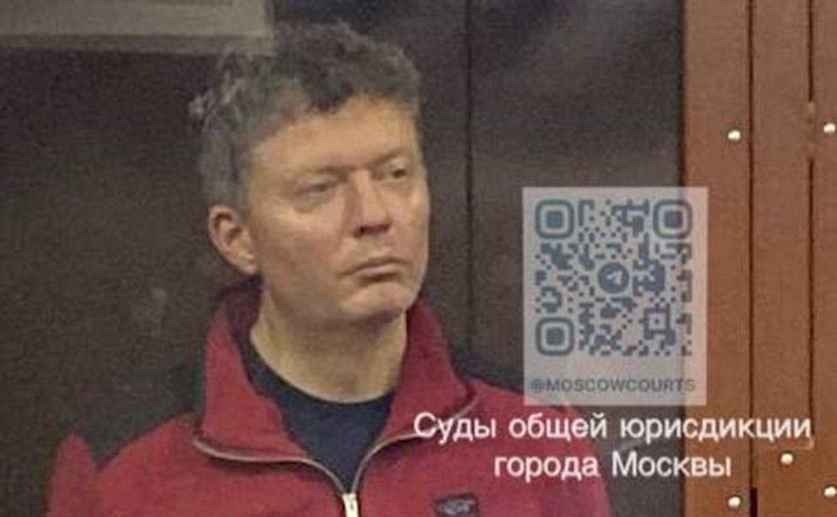 Валерий Николов