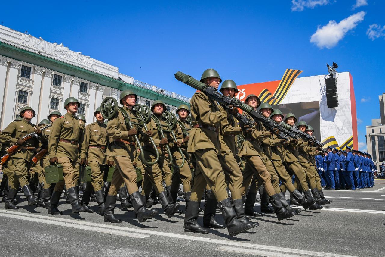 В Казани состоялся парад Победы. Фоторепортаж