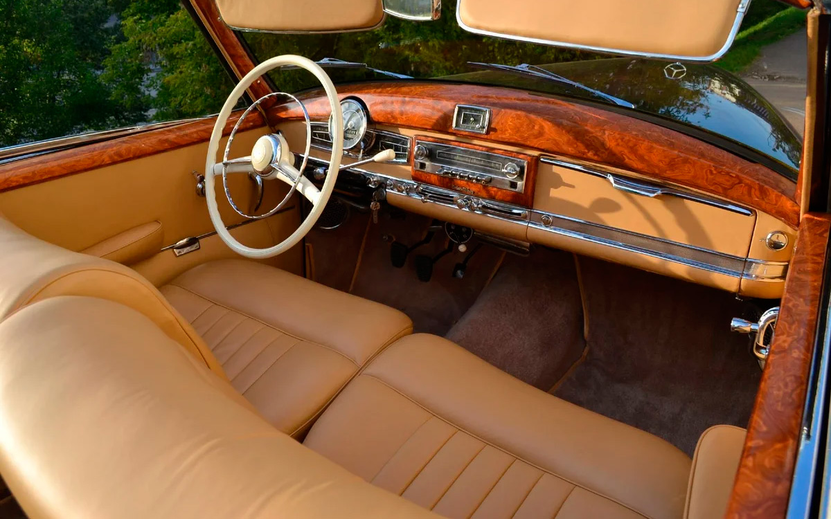 Редкий Mercedes-Benz 1953 года выставили на продажу за <span class=