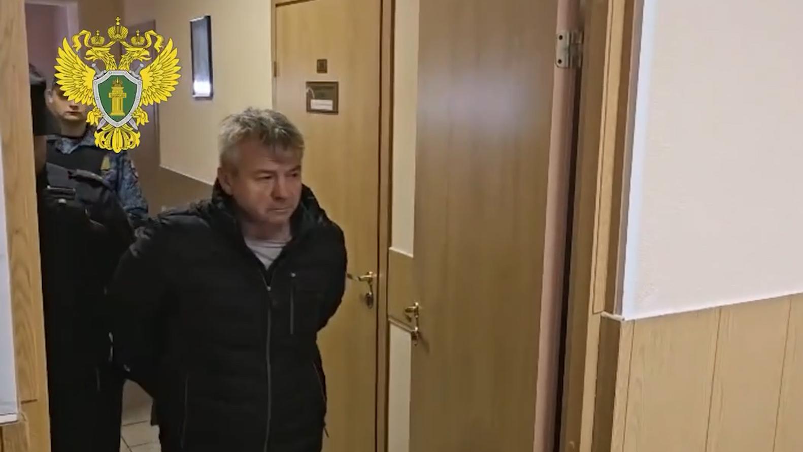 В Ленобласти задержали 14 человек по делу об отравлении алкоголем