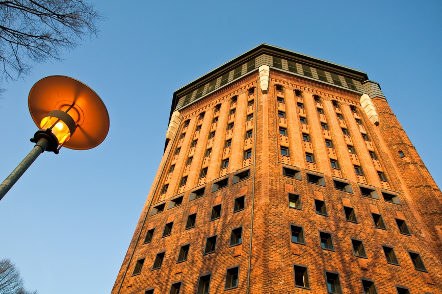 В немецком Гамбурге в шикарную гостиницу превратили старую водонапорную башню