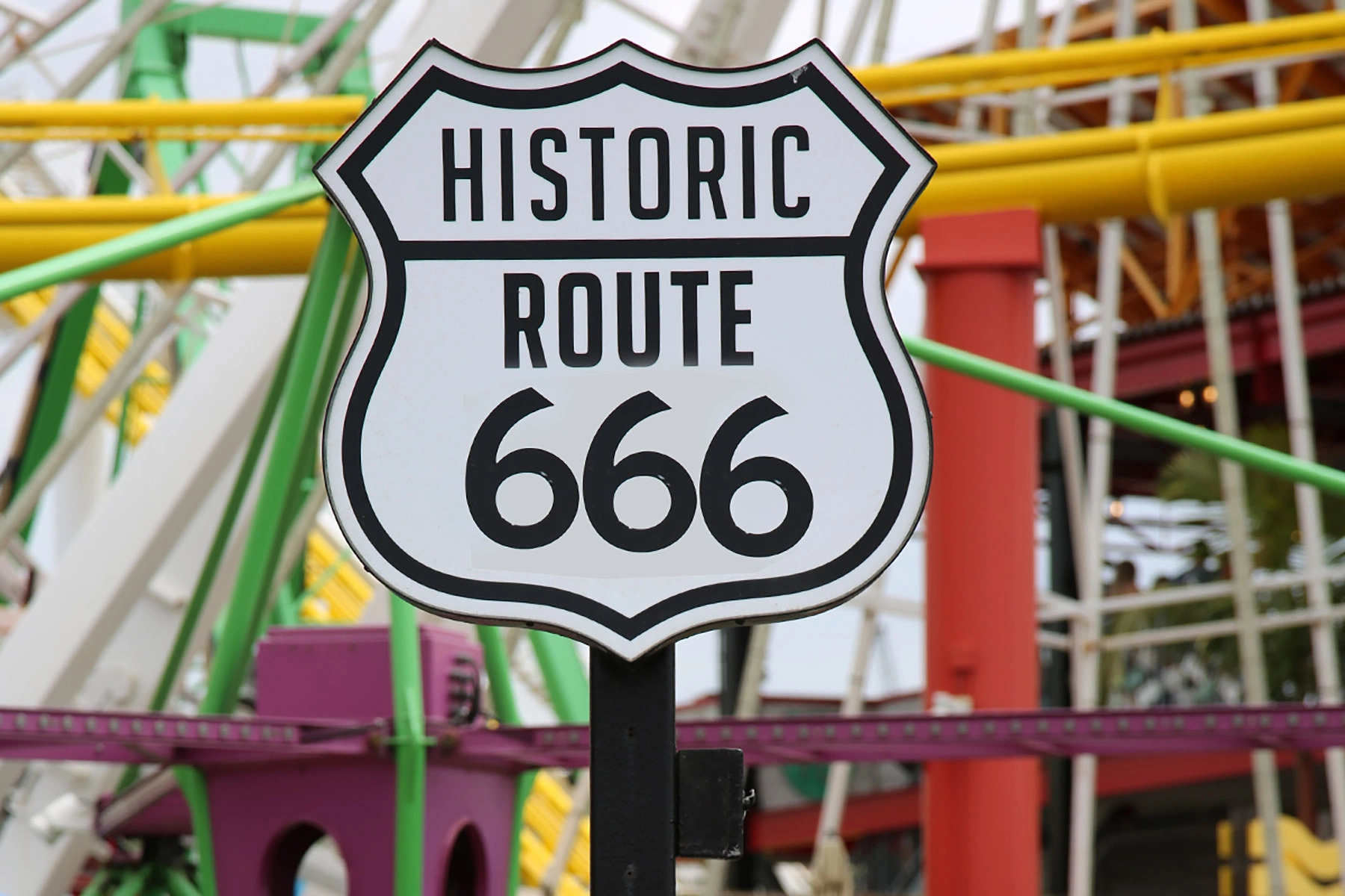 <p>Знак шоссе 666</p>