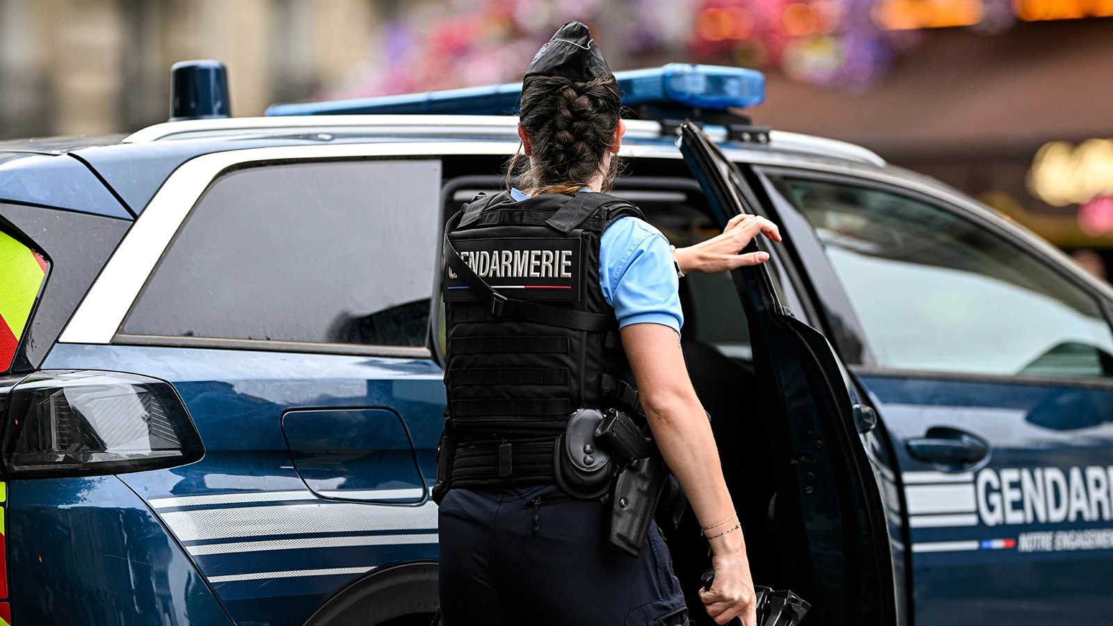 Француженка три месяца жила с мертвым соседом без головы