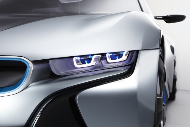 Новые модели BMW получат лазерное освещение