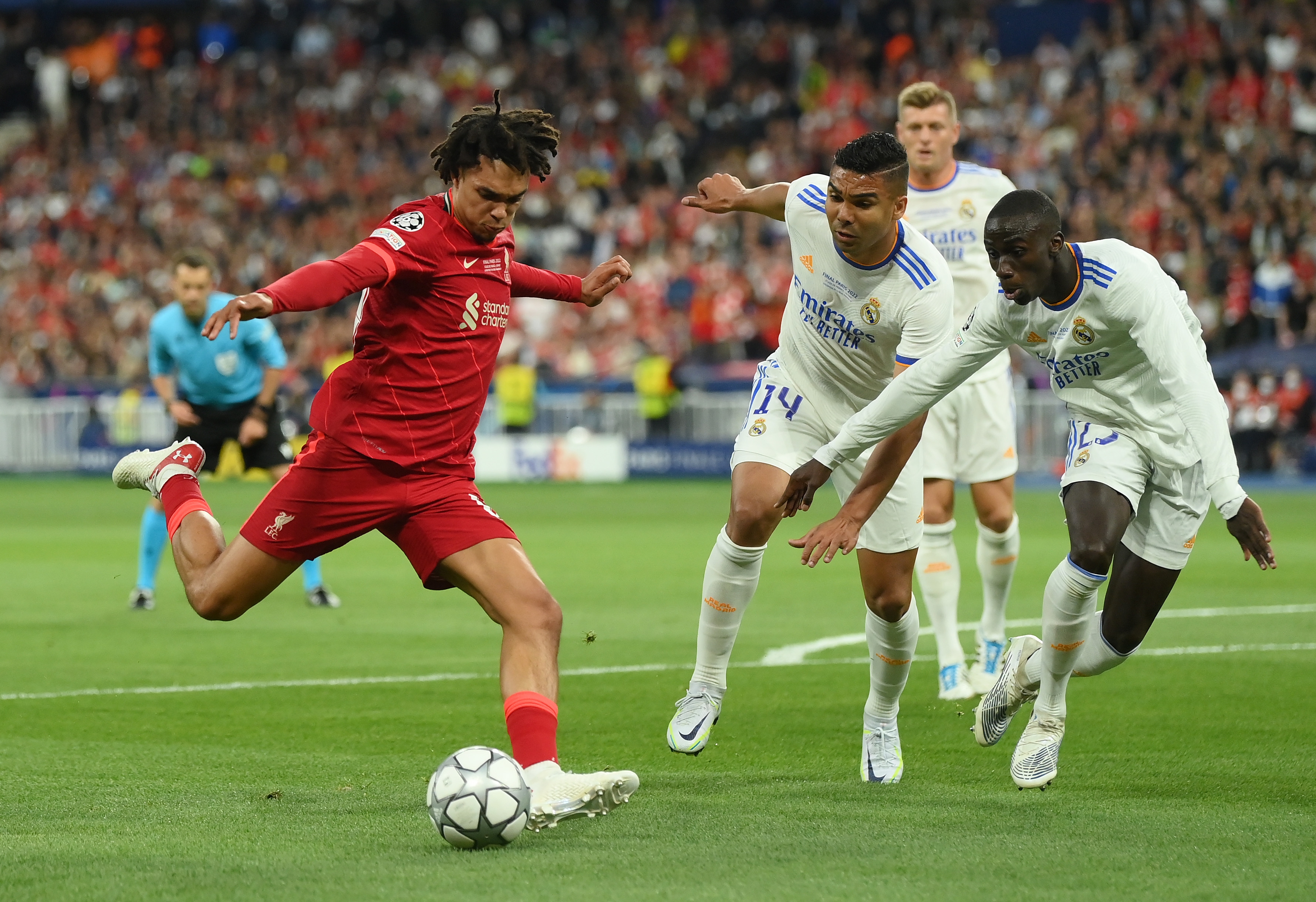 Футбол последняя лига. Лига чемпионов финал 2022 Ливерпуль. Real Madrid vs Liverpool. Ливерпуль Реал финал Лиги чемпионов. Лига чемпионов Ливерпуль Реал 2022.