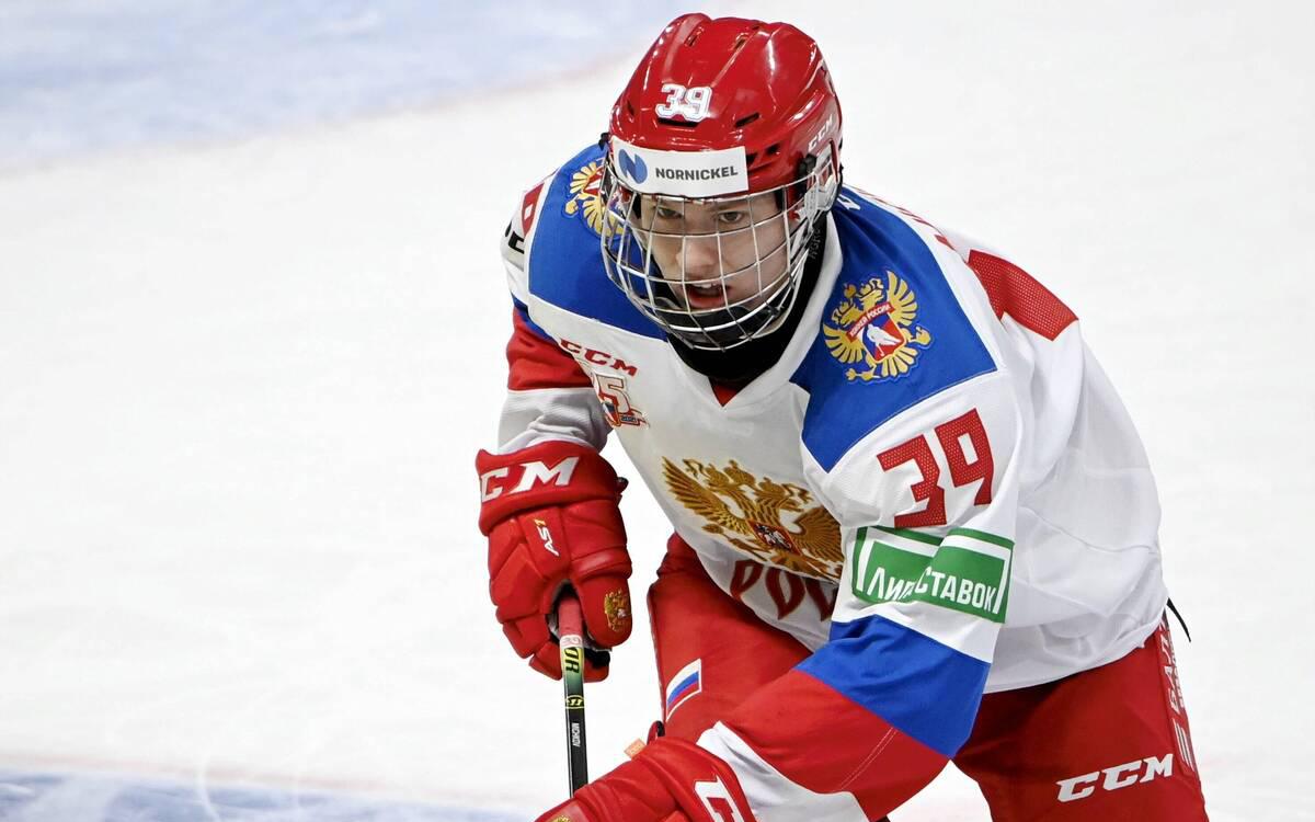 Рекордсмен сборной России забросил дебютную шайбу в худшем клубе КХЛ