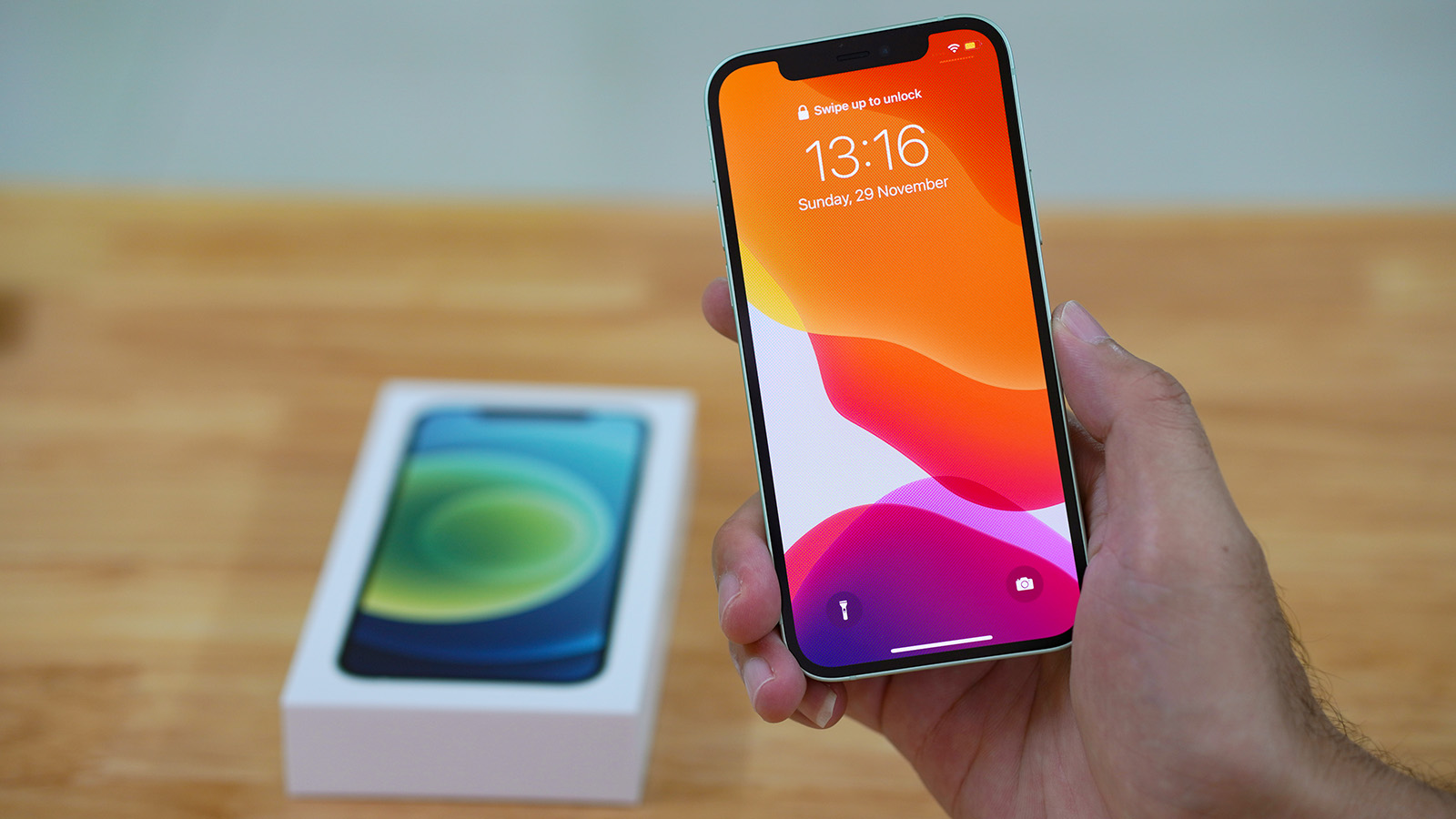 Как вручную настроить дату и время на iPhone, если автоматика ошибается