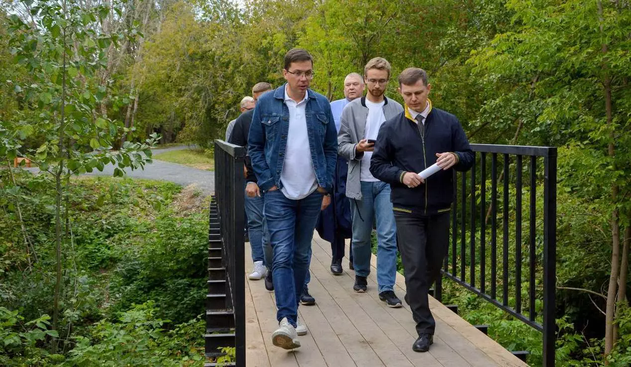 Антон Максимов (справа). Фото из телеграм-канала Юрия Шалабаева