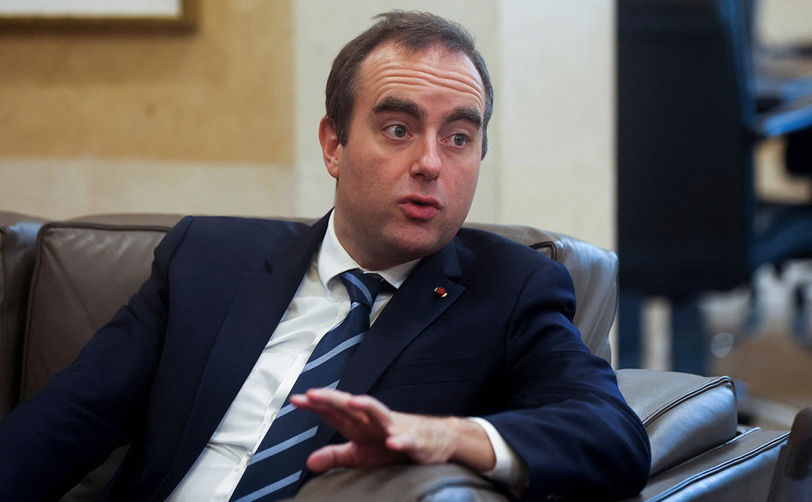 Mohamed Azakir / Reuters