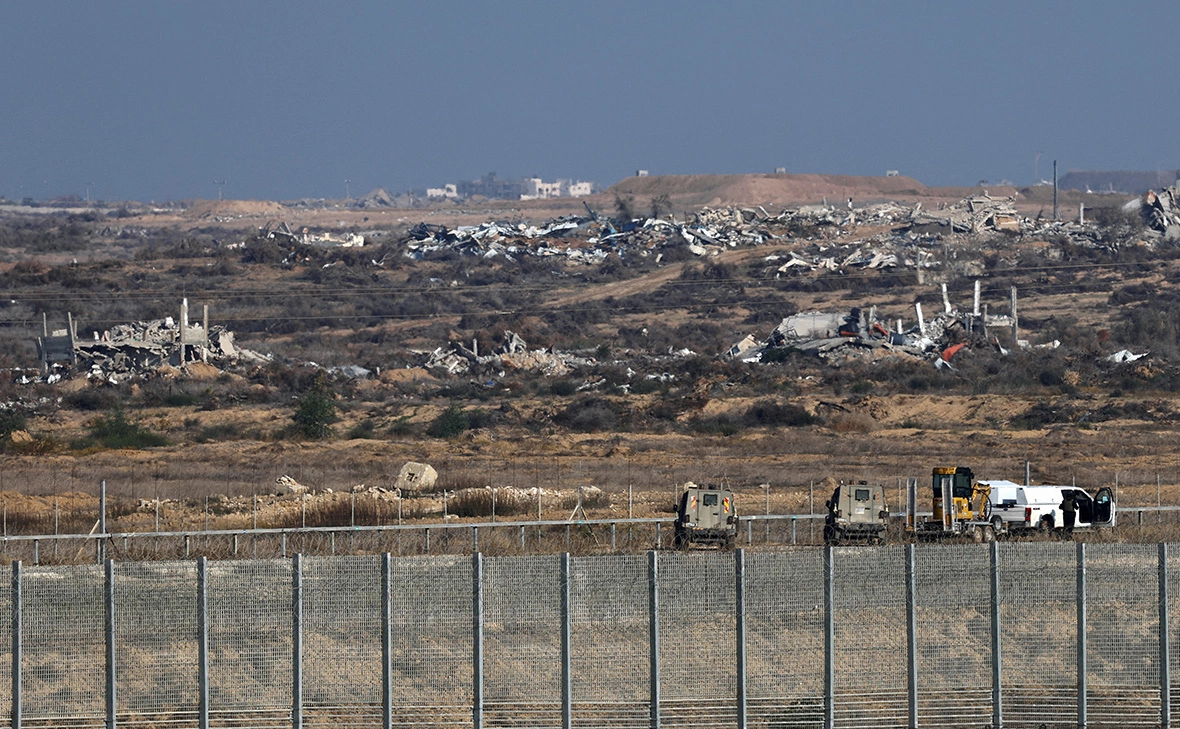 Kai Pfaffenbach / Reuters