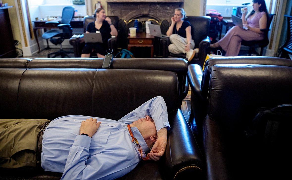 Andrew Harnik / Getty Images