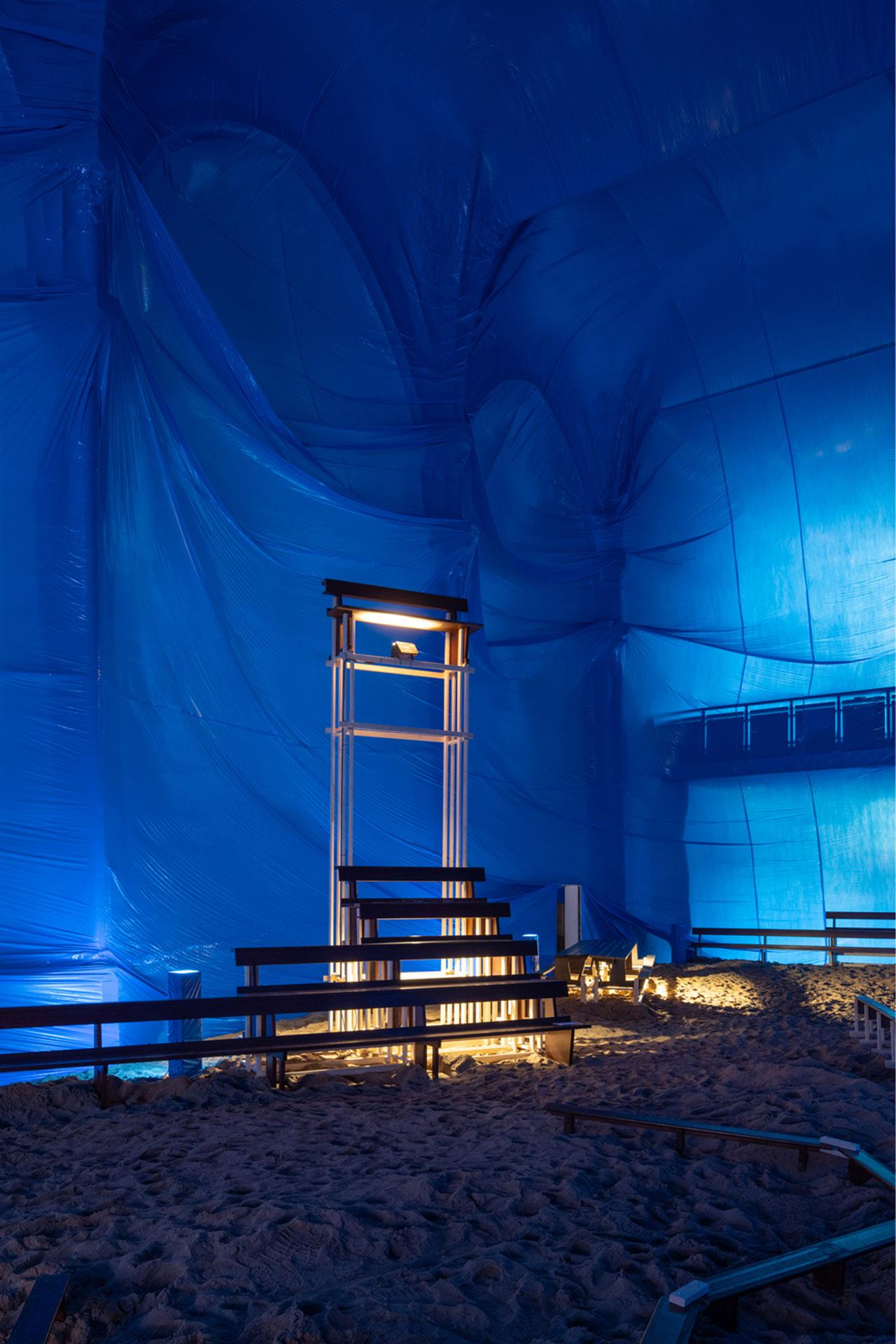 Курро Кларет.&nbsp;This is not a church pew, 2026&nbsp;