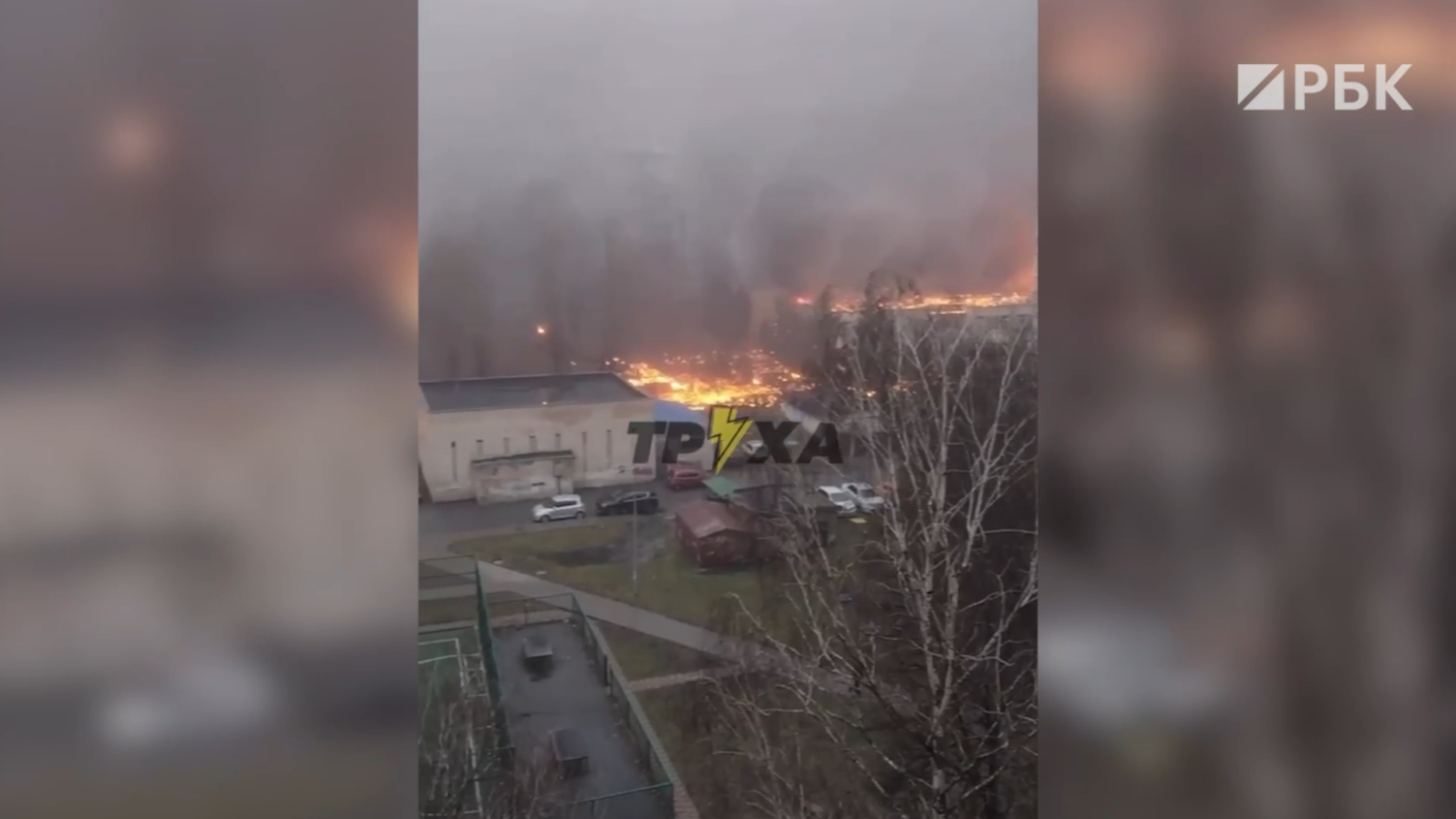 Под Киевом после падения вертолета рядом с детским садом произошел взрыв