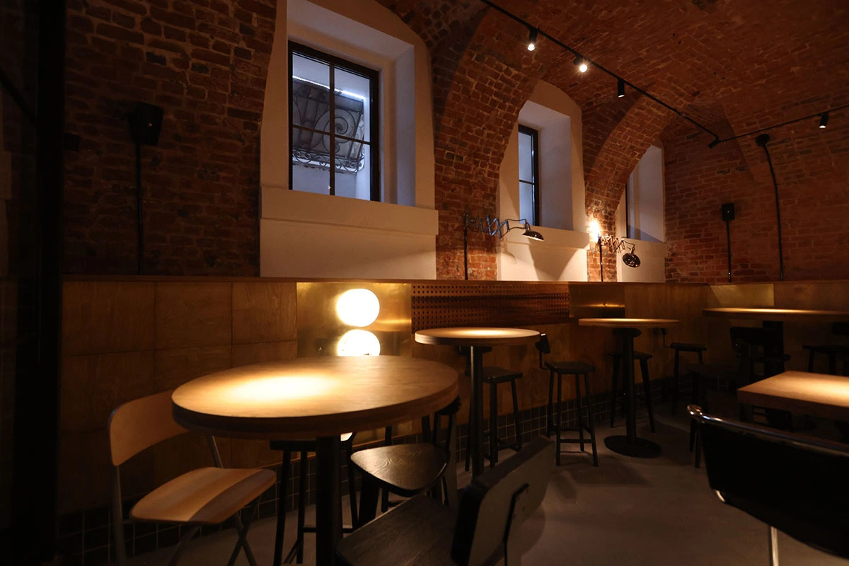 Какой будет первая городская винодельня Москвы. Репортаж «РБК Вино»