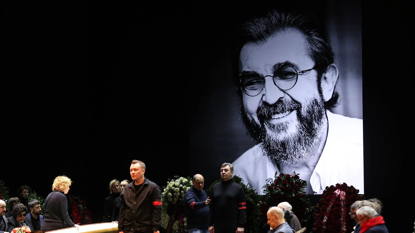 Церемония прощания с ректором Школы-студии МХАТ Игорем Золотовицким в МХТ имени А.П. Чехова в Москве