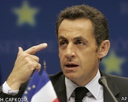 Н.Саркози рекомендовал Британии не вмешиваться в дела еврозоны