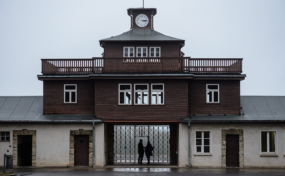 Главные ворота&nbsp;бывшего концентрационного лагеря&nbsp;Бухенвальд