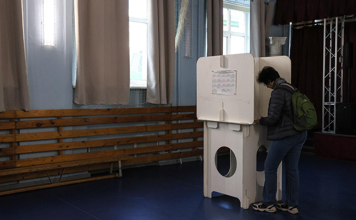 Кремль заявил об отсутствии позиции по возможности голосовать с 16 лет"/>













