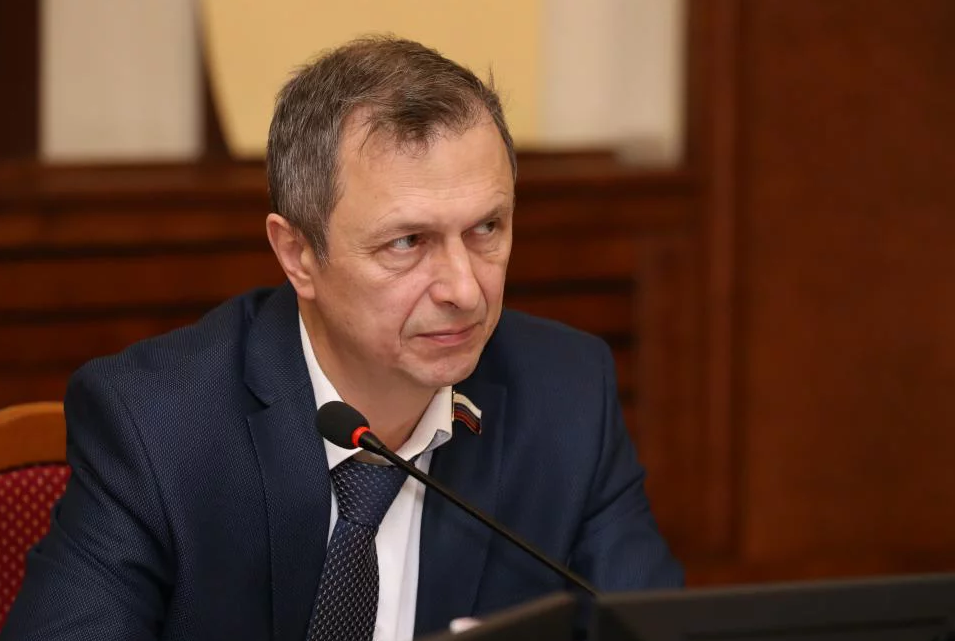 Председатель аграрного комитета парламента Денис Субботин (Фото: Заксобрание Новосибирской области)