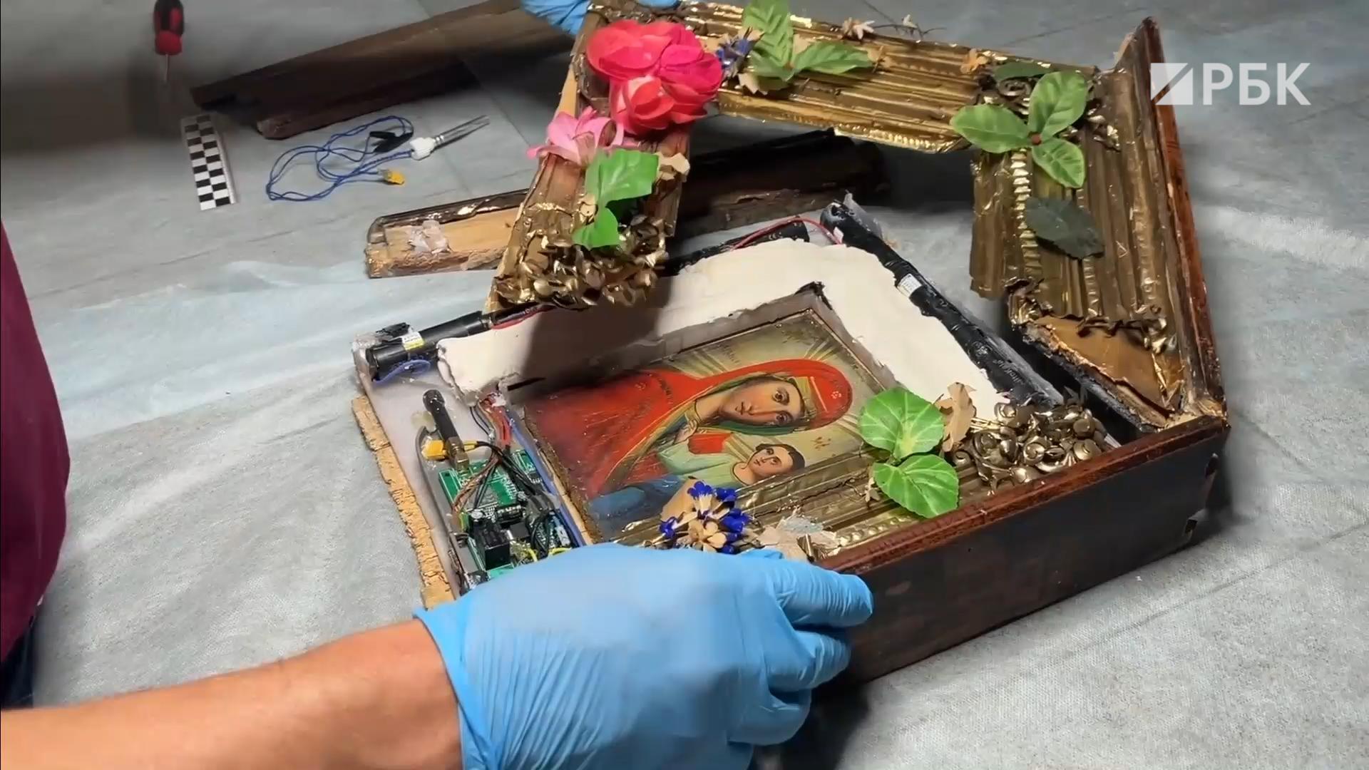 Россиянка рассказала, как пыталась пронести в УФСБ Крыма икону с бомбой