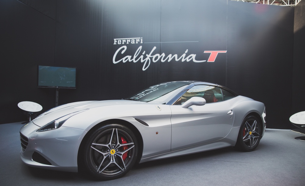 Ferrari California T привезли в Москву