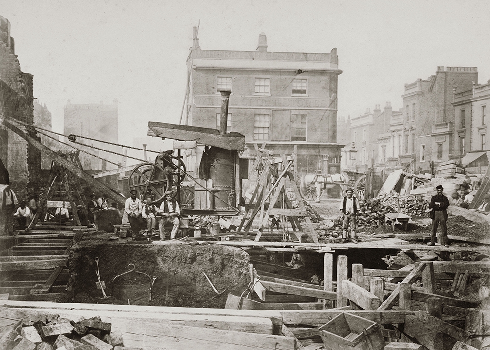 Строительство первой линии Лондонского метрополитена в Пэддингтоне, 1866