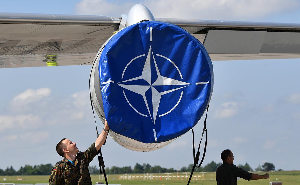 США заявили о необходимости коллективного решения по Украине в НАТО"/>













