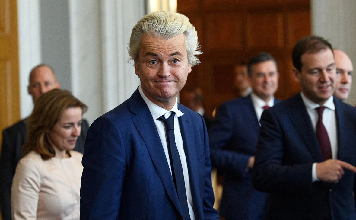 Carl Court / Getty Images