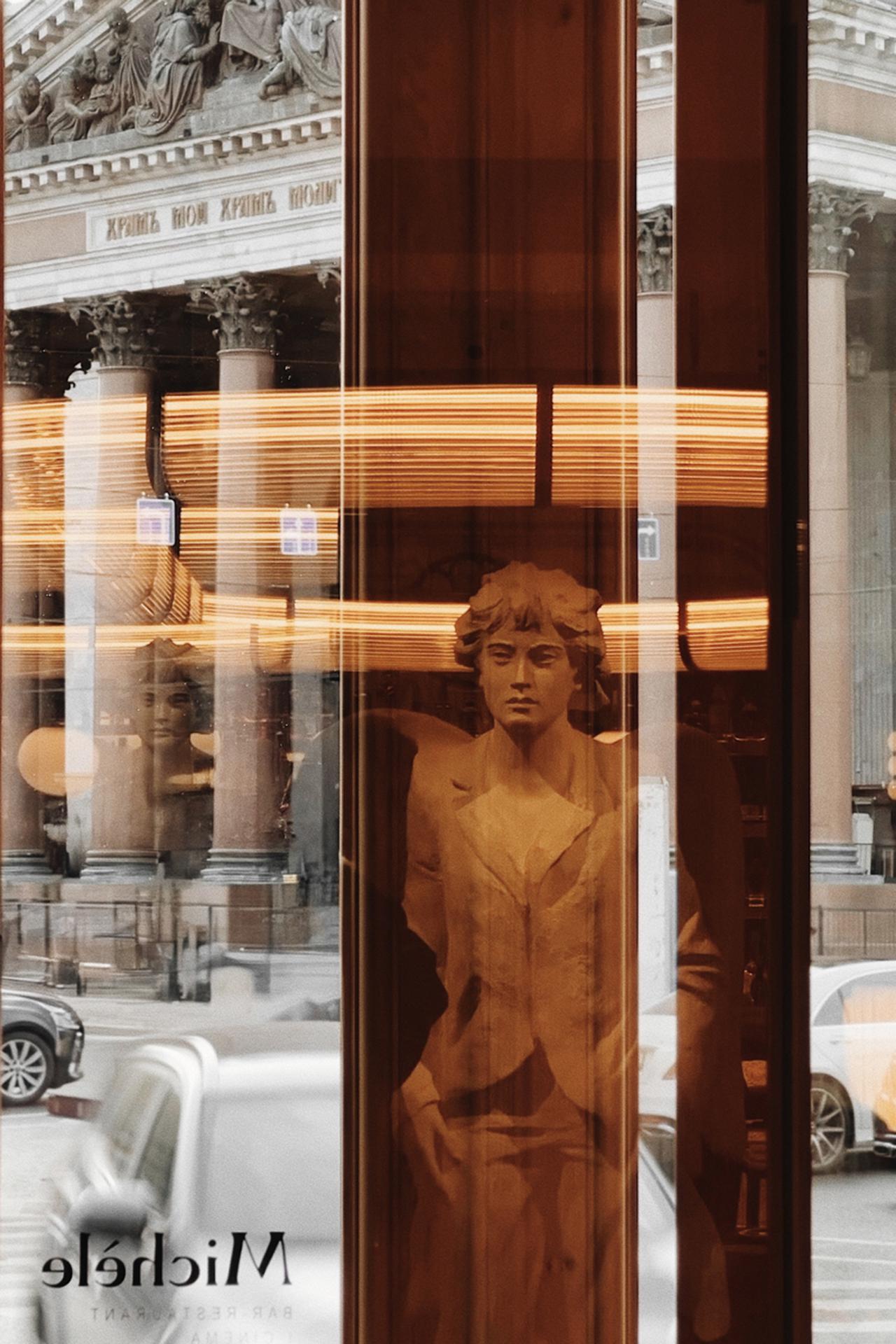 Интерьер ресторана Michèle