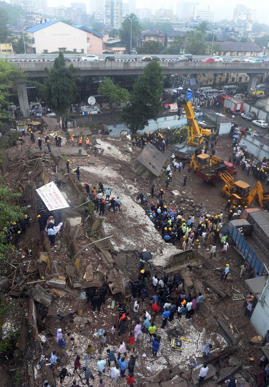 Пятиэтажный дом рухнул в индийском городе Мумбаи