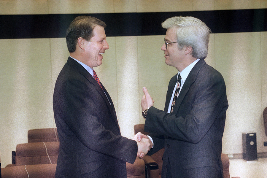 В 1994 году Виталий Чуркин был назначен послом России в&nbsp;Бельгии и&nbsp;представителем в&nbsp;НАТО. В 1998 году получил назначение на&nbsp;пост главы дипмиссии в&nbsp;Канаде.

На фото: Виталий Чуркин и&nbsp;вице-президент США Эл&nbsp;Гор. 1995 год
