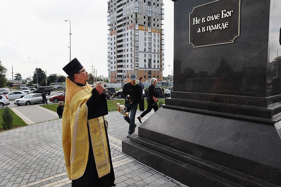 Торжественное открытие памятника Александру Невскому на Проспекте Победы в Липецке