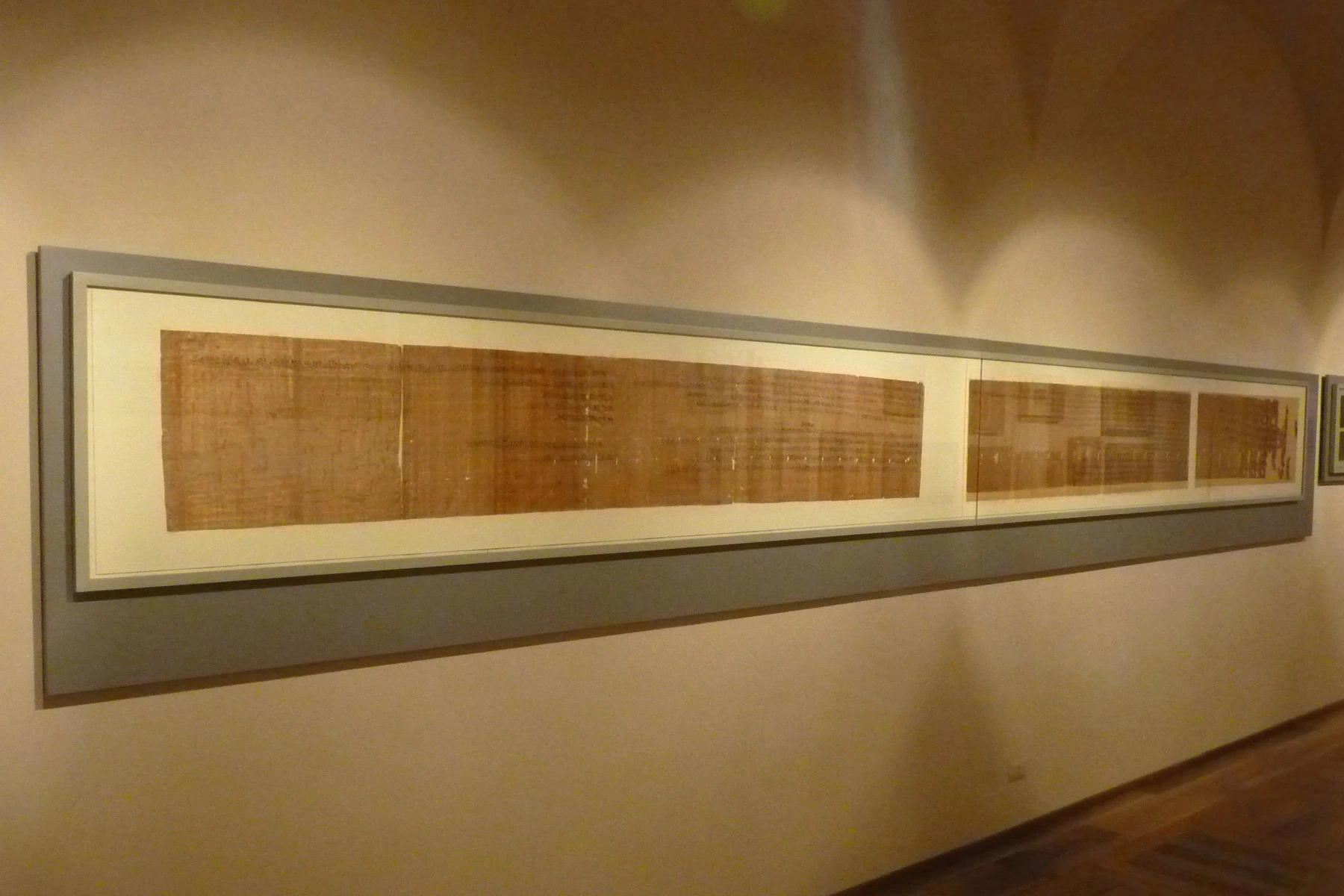<p>Туринский юридический папирус. Египетский музей Турина</p>