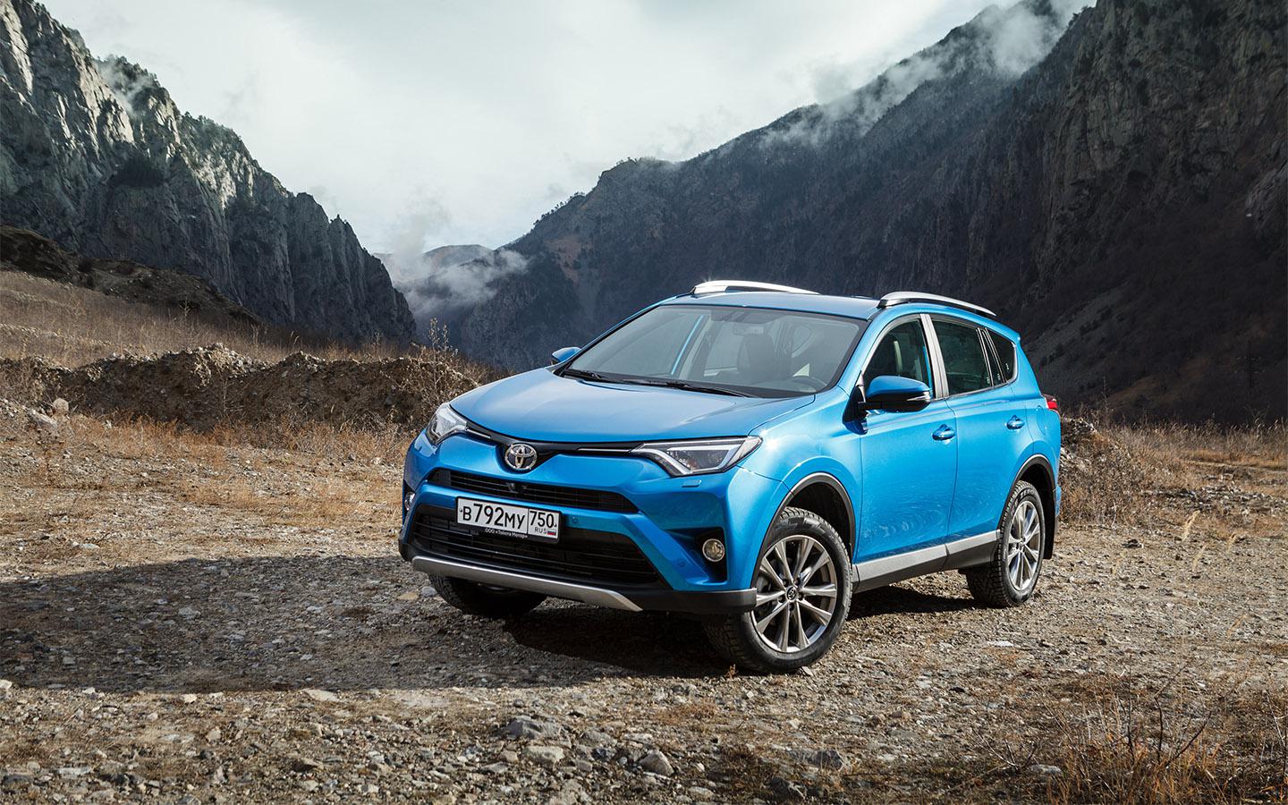 Стоит ли покупать Toyota RAV4 с пробегом: плюсы, минусы, цены