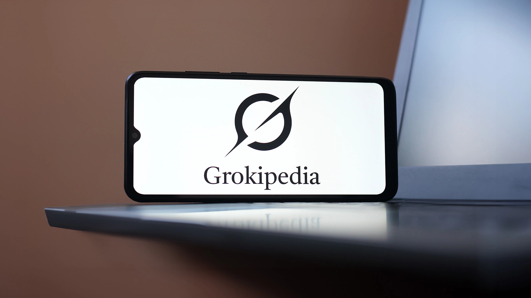 Илон Маск запустил альтернативу «Википедии» под названием Grokipedia