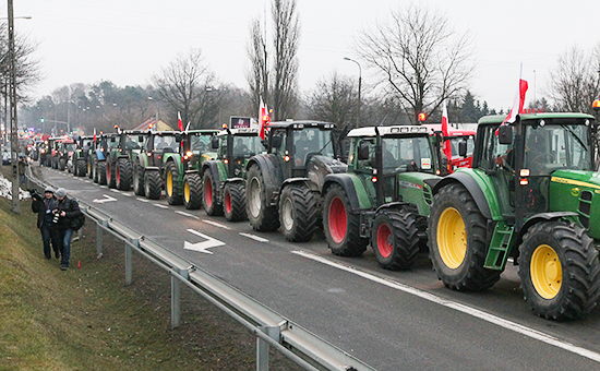 Акция протеста польских фермеров против ответных санкций в Варшаве. Архивное фото