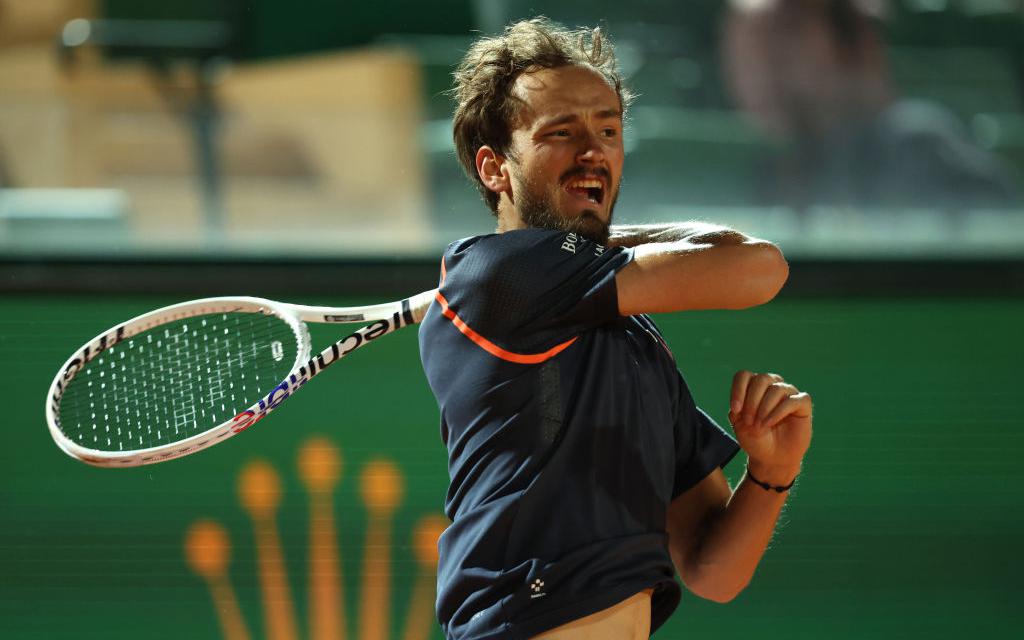 Даниил Медведев впервые с февраля не вышел в полуфинал турнира ATP