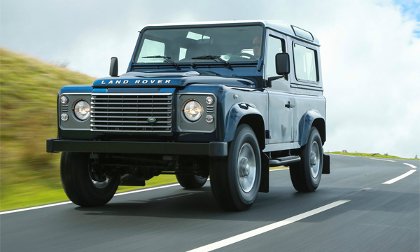 Новое поколение Land Rover Defender представят через три года