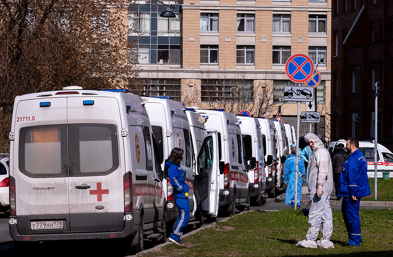 В Петербурге за день выявили 323 новых случая коронавируса