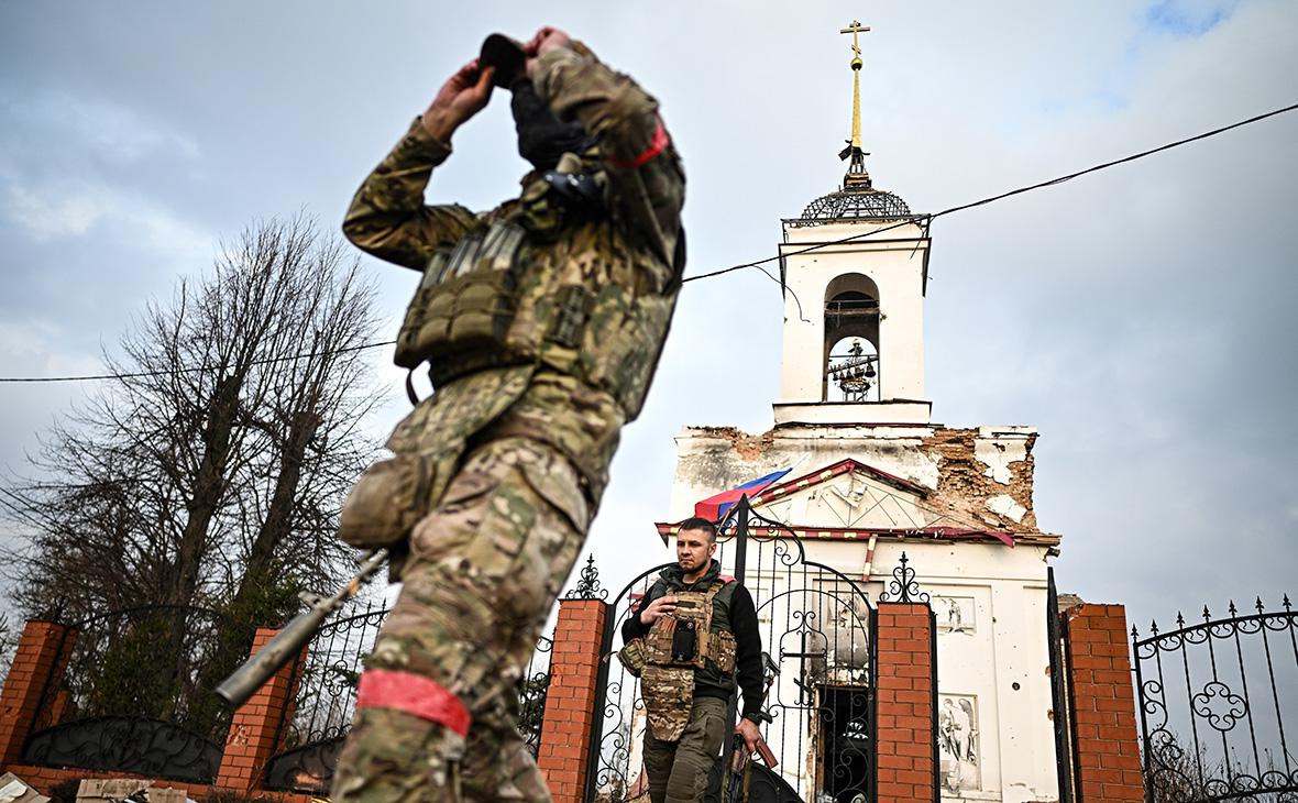 Военнослужащие спецназа &laquo;Ахмат&raquo; в селе Черкасское Поречное&nbsp;Курской области, освобожденном российскими Вооруженными силами от подразделений ВСУ, 12 марта 2025 года