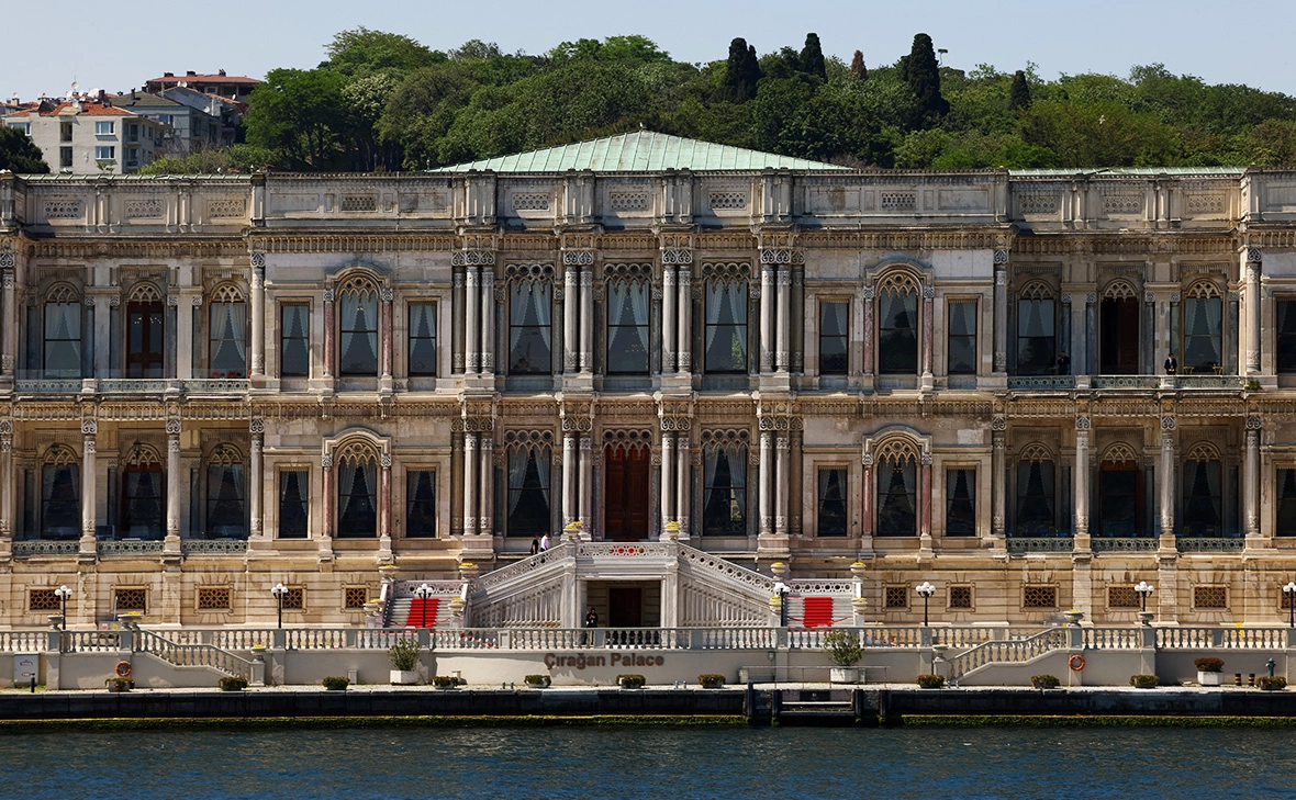 Dilara Senkaya / Reuters