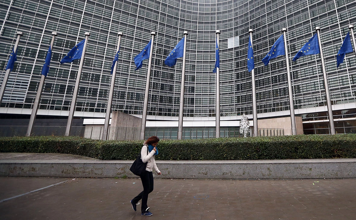 Carl Court / Getty Images