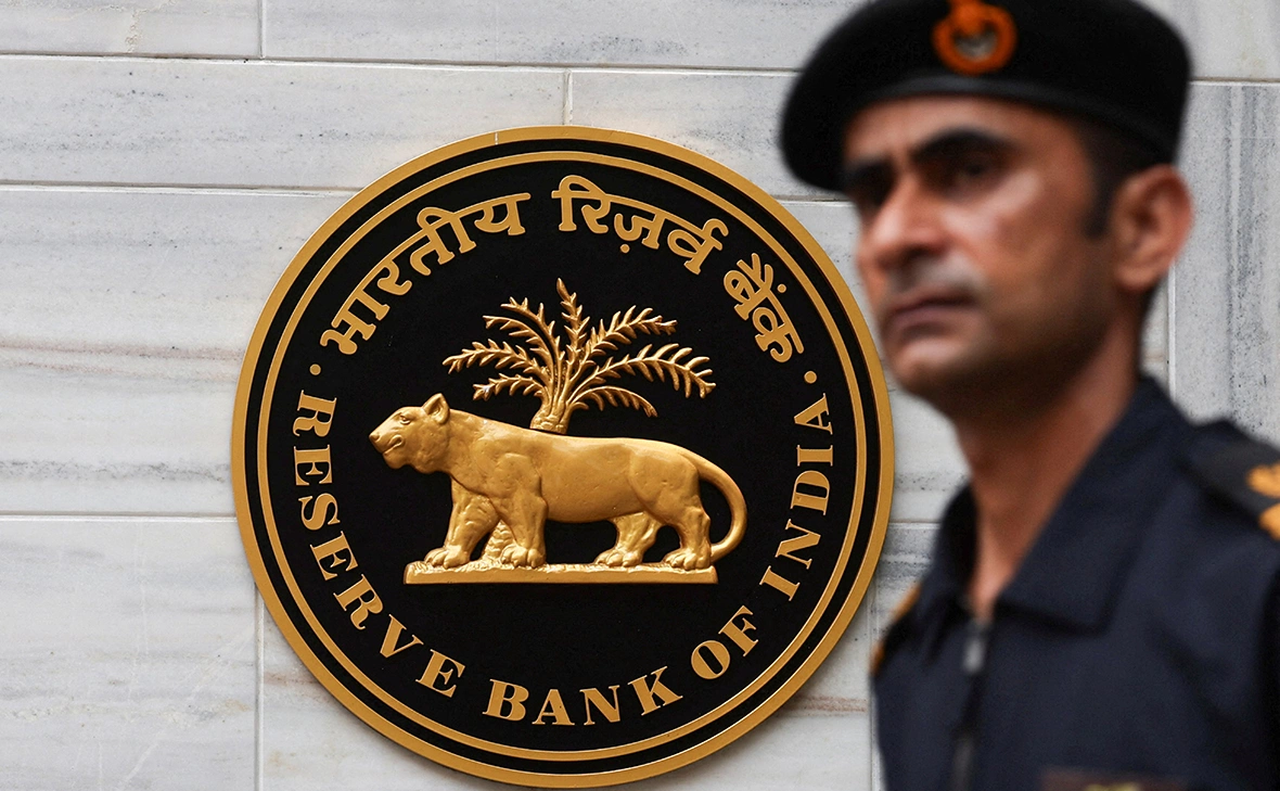 Francis Mascarenhas / Reuters