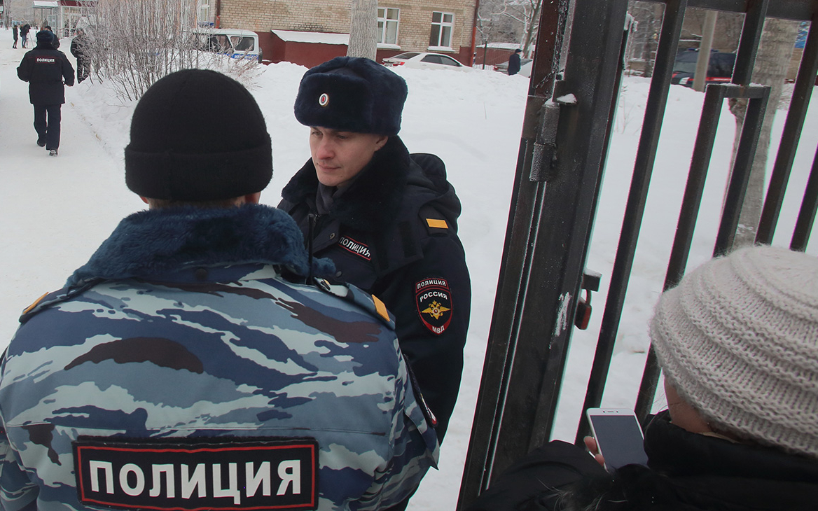 В школах Красноярска вновь отменили занятия из-за сообщений о минировании
