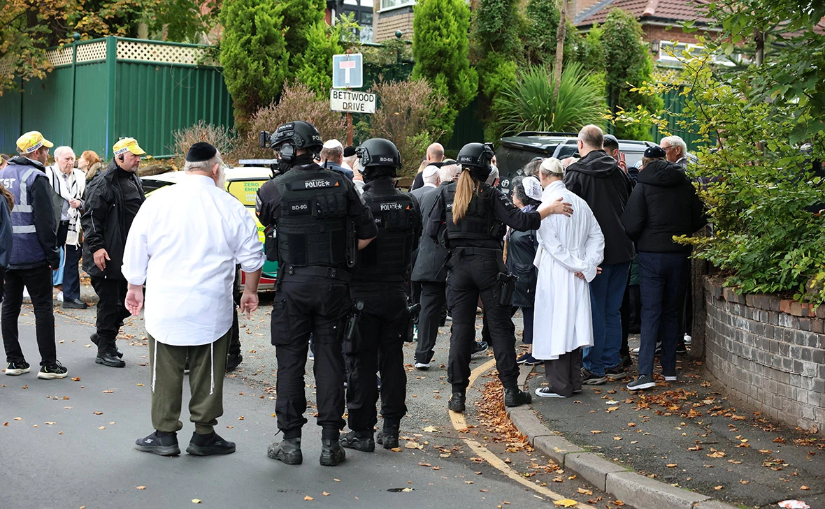 Phil Noble / Reuters