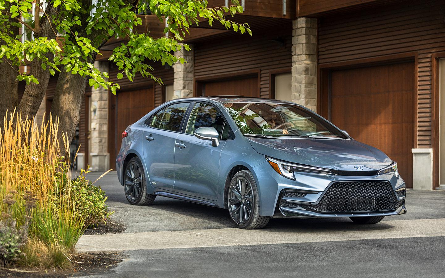 Топ-10 самых популярных машин в мире. В России официально их не продают