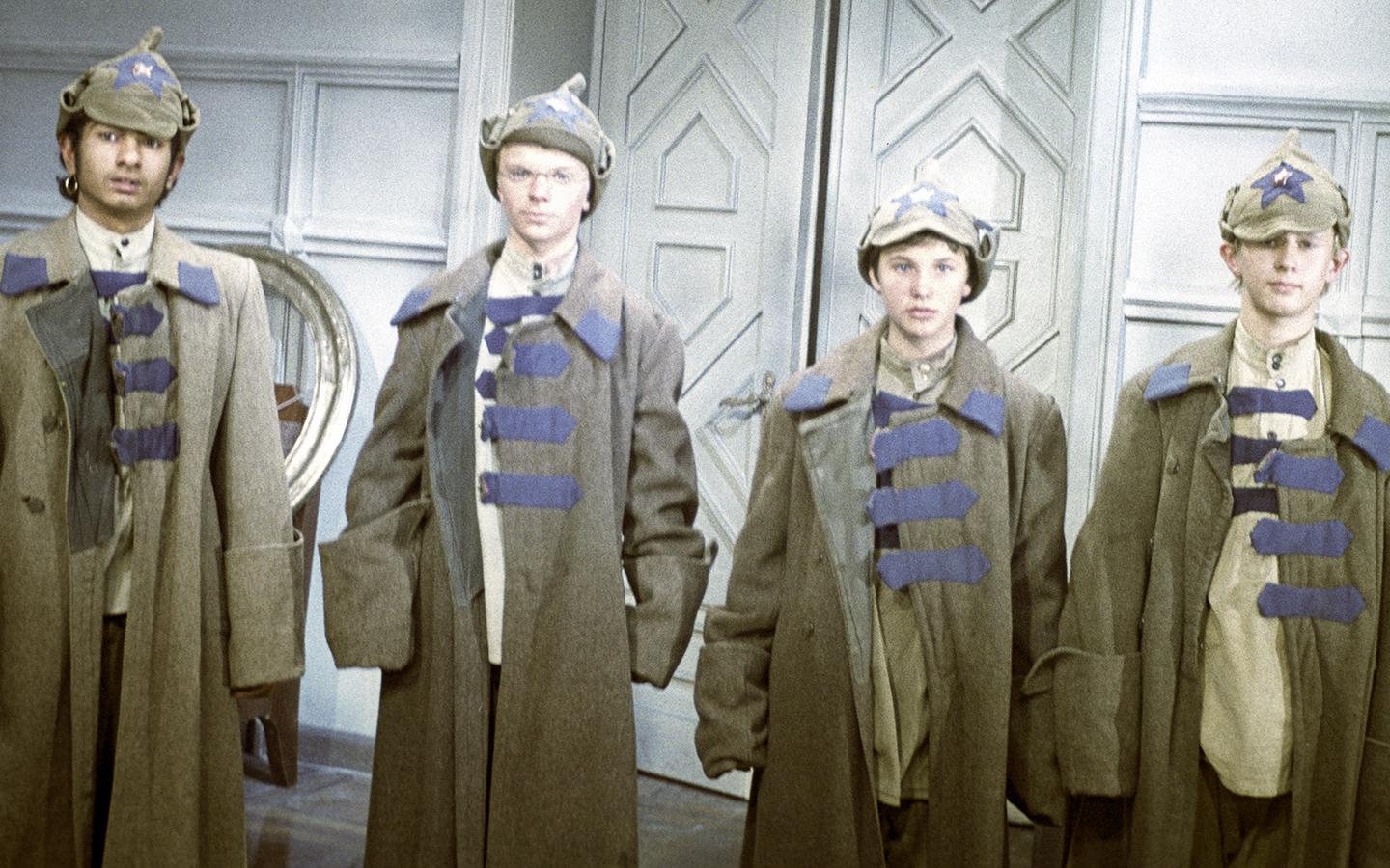 Что стало с актерами, сыгравшими в фильме «Неуловимые мстители»