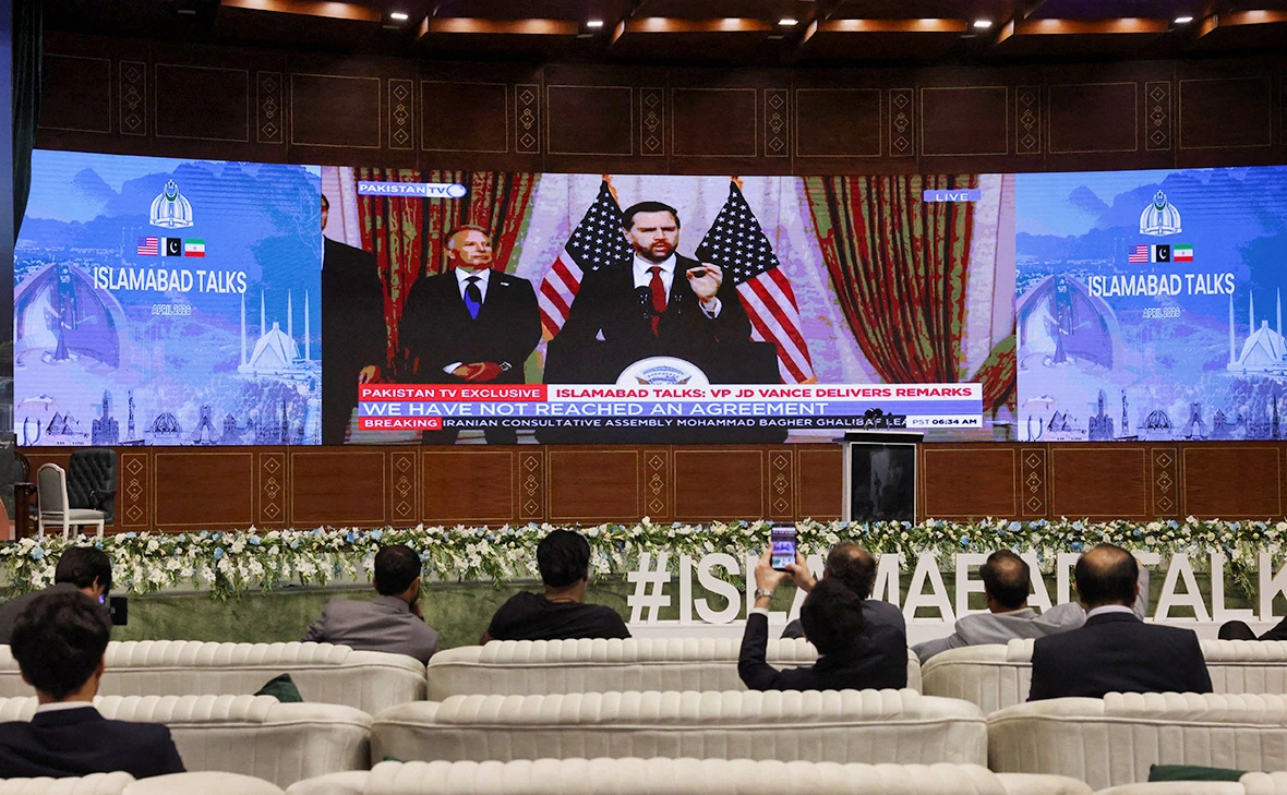 Akhtar Soomro / Reuters